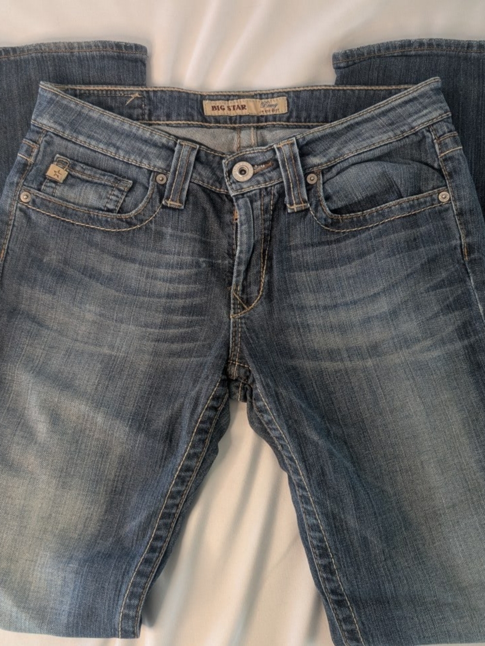 Big Star Women's Light-Mid Wash Low Rise Bootcut Size 29L